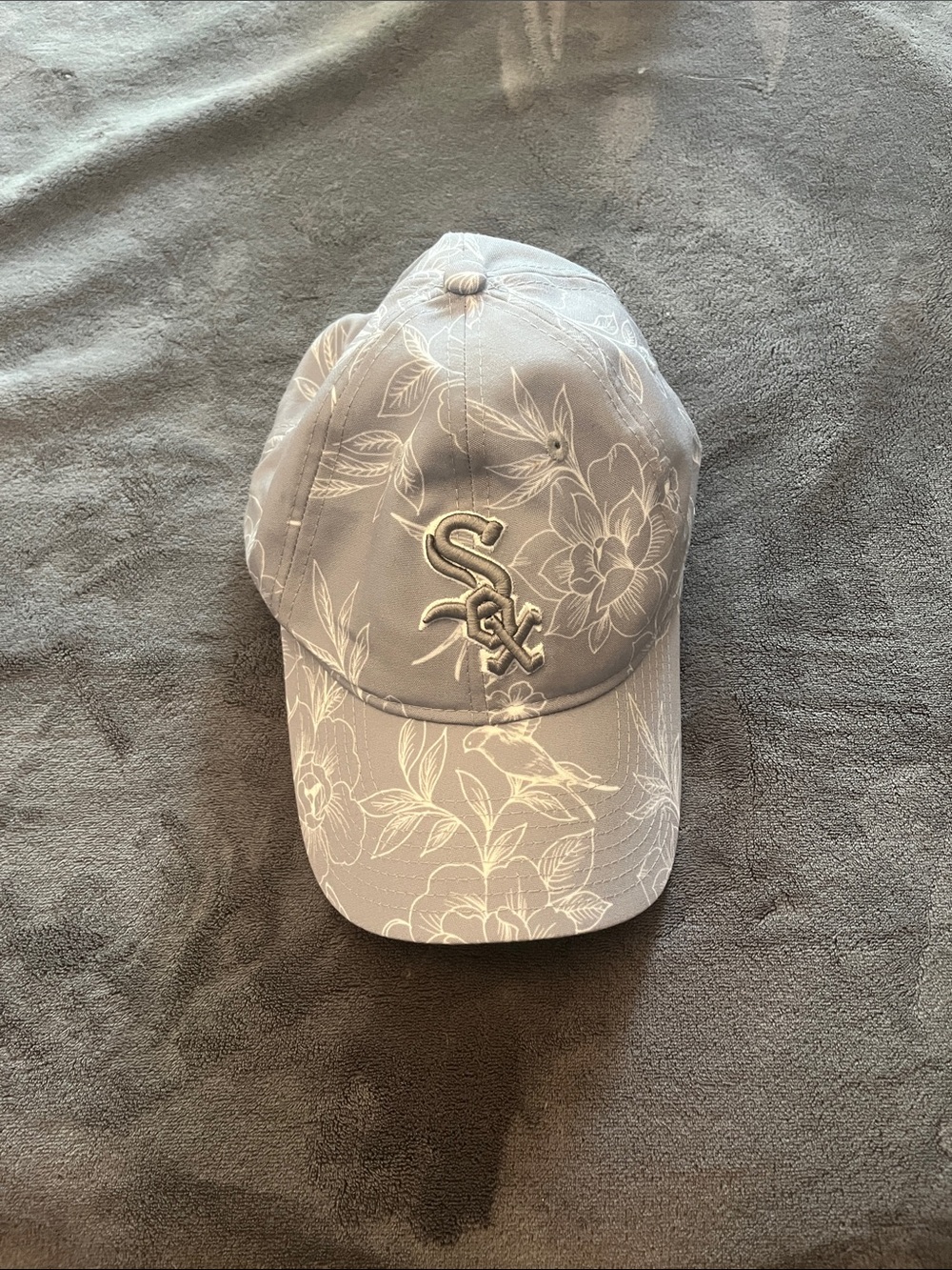 New Era Chicago White Sox Light Gray Floral Baseball Cap